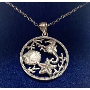 925 Sterling Silver Sea of Life Necklace 17" Chain Shell Starfish Seahorse 2.5G